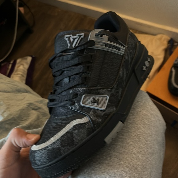 Louis Vuitton trainer shoe can send receipt with it - Picture 3 of 6